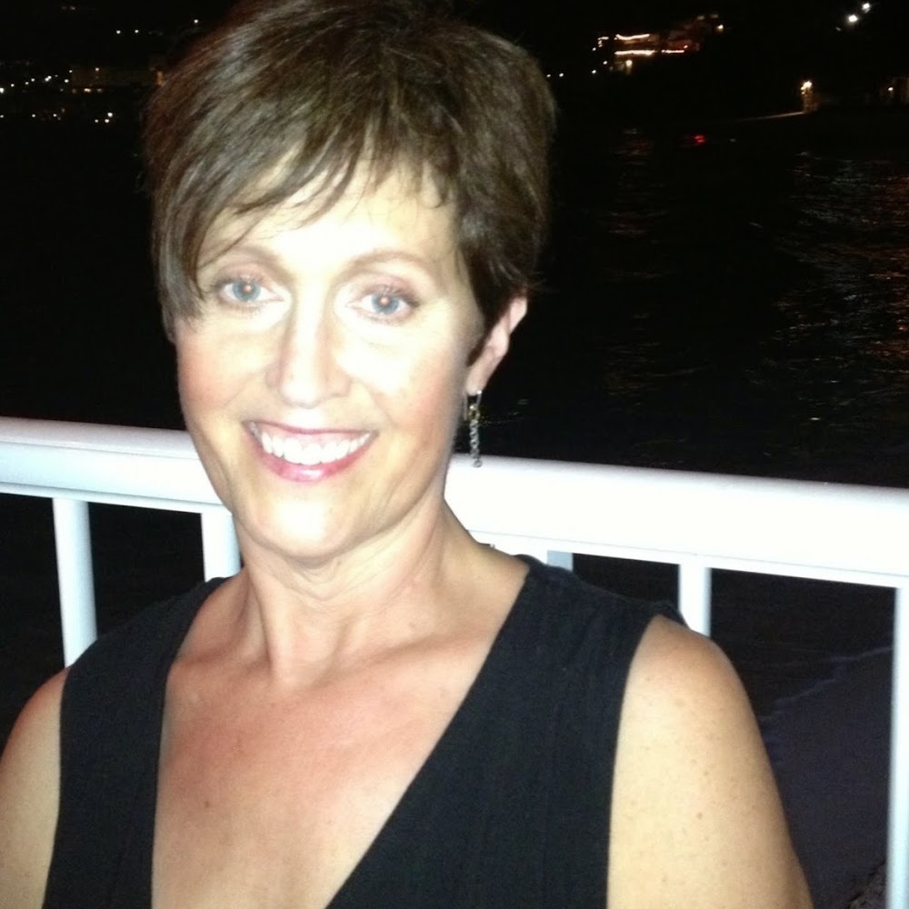 Meet your Posher, Fay